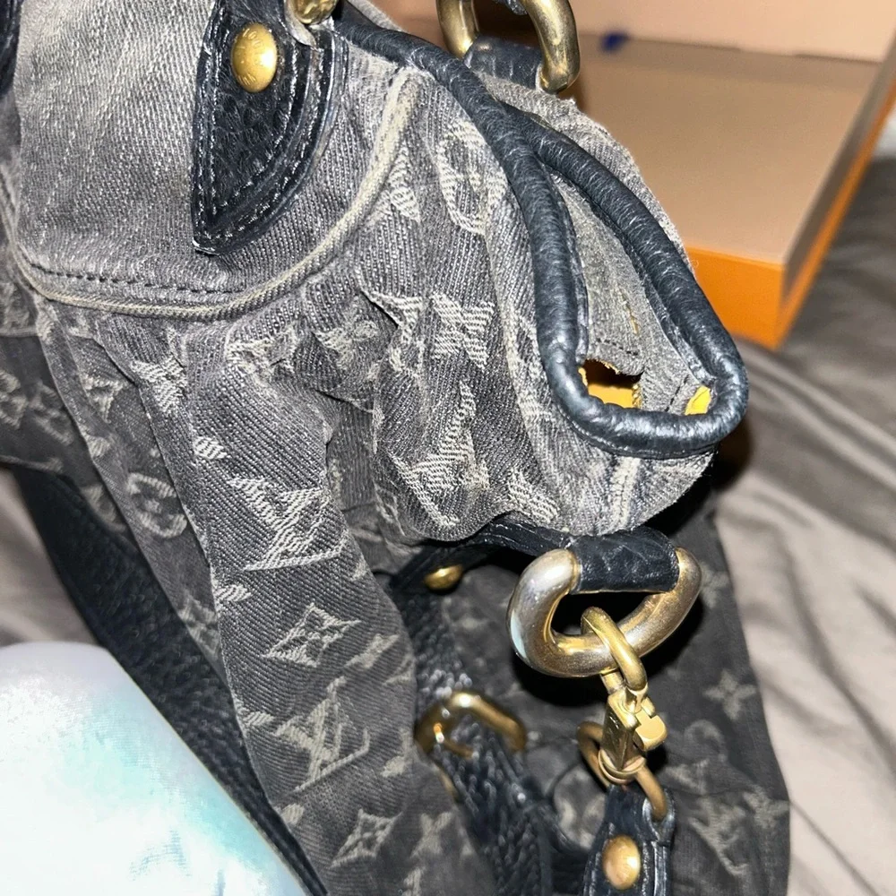 Louis Vuitton Black Monogram Shoulder Bag MM